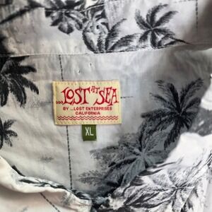 Lost At Sea Mens Hawaiian Shirt XL Palm Tree Aloha Beach Vacation Button Up